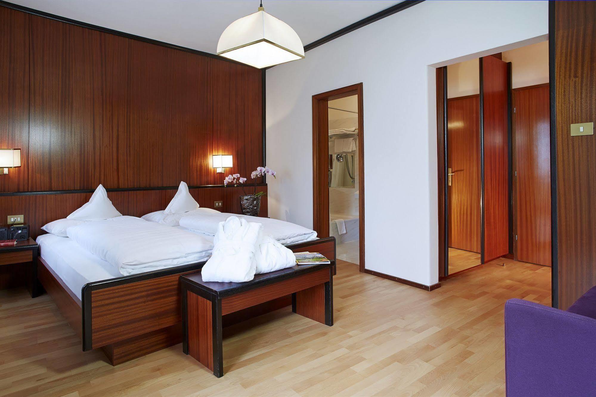 Hotel Juliane Merano Esterno foto